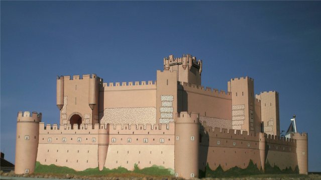castillo_de_la_mota_20110808_1727022042