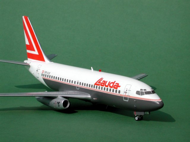 boeing_737-200_lauda_air_20120208_1049577258